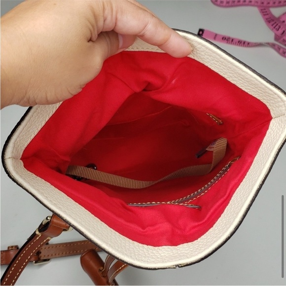 Dooney & Bourke Cream and Brown Crossbody toggle Bag festival boho - Picture 7 of 13